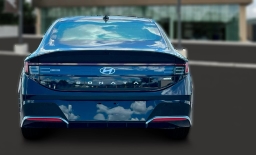 Hyundai Sonata Hybrid SEL FWD 2025