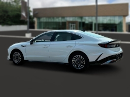 Hyundai Sonata Hybrid SEL FWD 2025