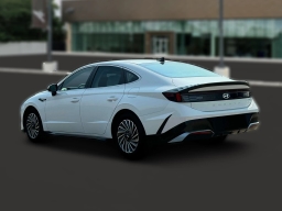 Hyundai Sonata Hybrid SEL FWD 2025