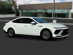 Hyundai Sonata Hybrid SEL FWD 2025