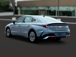 Hyundai Sonata Hybrid SEL FWD 2025
