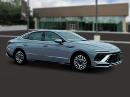 Hyundai Sonata Hybrid SEL FWD 2025