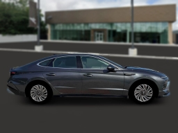 Hyundai Sonata Hybrid SEL FWD 2026
