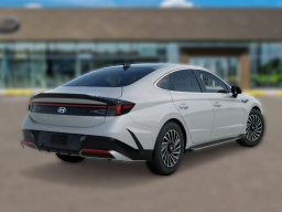 Hyundai Sonata Hybrid Limited FWD 2026