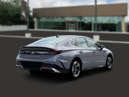 Hyundai Sonata SEL Sport FWD 2026