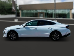 Hyundai Sonata SEL FWD 2025