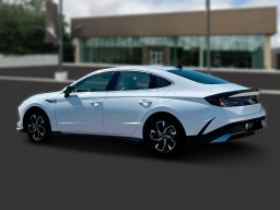 Hyundai Sonata SEL FWD 2025