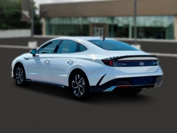 Hyundai Sonata SEL FWD 2025