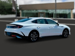 Hyundai Sonata SEL FWD 2025