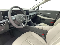 Hyundai Sonata SEL FWD 2025