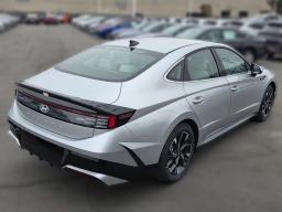 Hyundai Sonata SEL FWD 2025