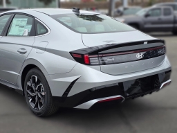 Hyundai Sonata SEL FWD 2025