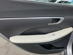 Hyundai Sonata SEL FWD 2025