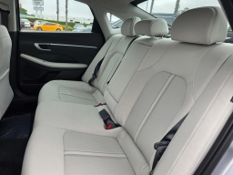 Hyundai Sonata SEL FWD 2025