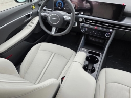 Hyundai Sonata SEL FWD 2025