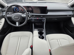 Hyundai Sonata SEL FWD 2025