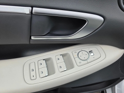 Hyundai Sonata SEL FWD 2025