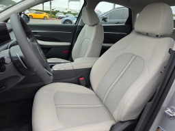Hyundai Sonata SEL FWD 2025