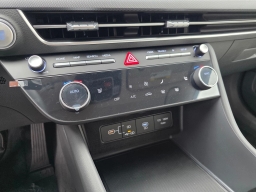 Hyundai Sonata SEL FWD 2025