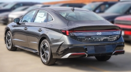 Hyundai Sonata SEL Sport FWD 2026