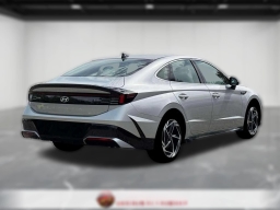 Hyundai Sonata SEL Sport FWD 2026