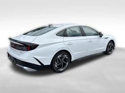 Hyundai Sonata SEL Sport AWD 2026
