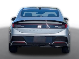 Hyundai Sonata SEL Sport FWD 2026