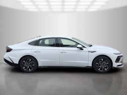 Hyundai Sonata SEL FWD 2025