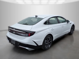 Hyundai Sonata SEL FWD 2025