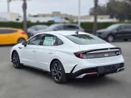 Hyundai Sonata SEL FWD 2025