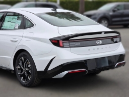 Hyundai Sonata SEL FWD 2025