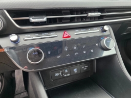Hyundai Sonata SEL FWD 2025