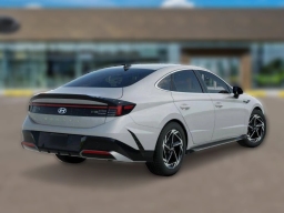 Hyundai Sonata SEL Sport FWD 2026