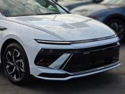 Hyundai Sonata SEL FWD 2025