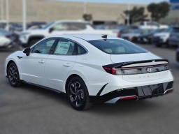 Hyundai Sonata SEL FWD 2025