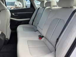 Hyundai Sonata SEL FWD 2025