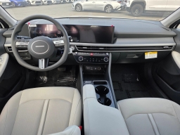 Hyundai Sonata SEL FWD 2025