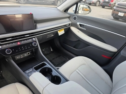 Hyundai Sonata SEL FWD 2025
