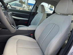 Hyundai Sonata SEL FWD 2025