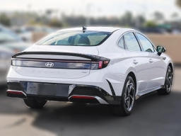 Hyundai Sonata SEL Sport FWD 2026