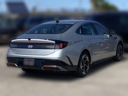 Hyundai Sonata SEL Sport FWD 2026