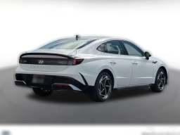 Hyundai Sonata SEL Sport FWD 2026