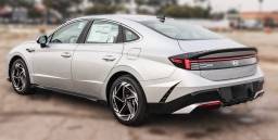 Hyundai Sonata SEL Sport FWD 2026