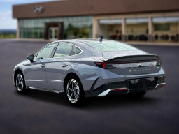 Hyundai Sonata SEL Sport FWD 2026