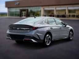 Hyundai Sonata SEL Sport FWD 2026