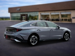 Hyundai Sonata SEL Sport FWD 2026