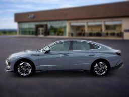 Hyundai Sonata SEL Sport FWD 2026