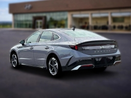Hyundai Sonata SEL Sport FWD 2026