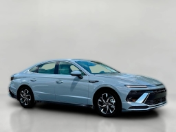 Hyundai Sonata SEL FWD 2025