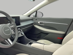 Hyundai Sonata SEL FWD 2025